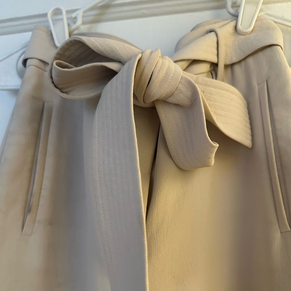 Cute cream cropped silk trousers - Picture 5 of 5